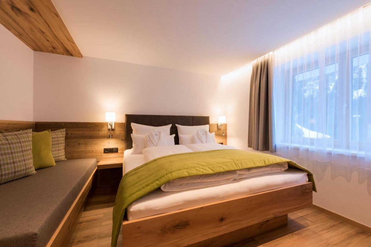 Hotel Apart Piz Mundin Капл Екстериор снимка
